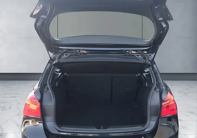 Angebotsdetails BMW 1er Schwarz Uni