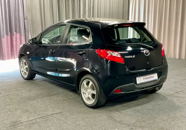 Angebotsdetails Mazda 2 schwarz