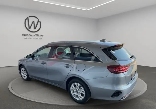Angebotsdetails Kia Ceed Silber ((CSS) LUNARSILBER MET.)