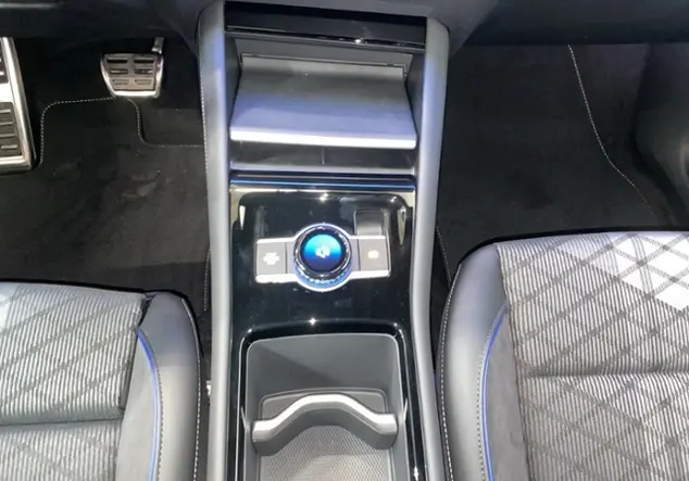 Angebotsdetails Volkswagen Tiguan Grau (Delfingrau Metallic)